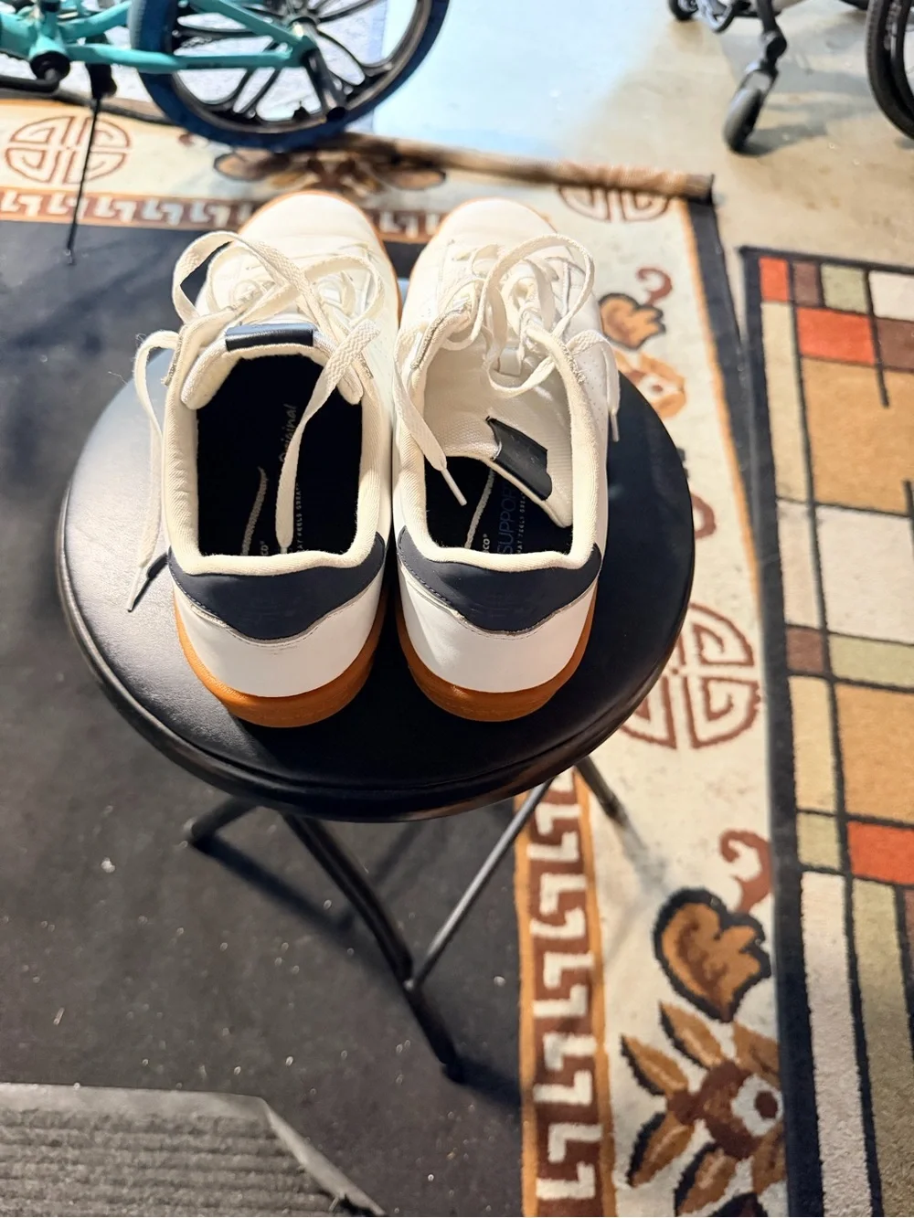 New Balance sleek low